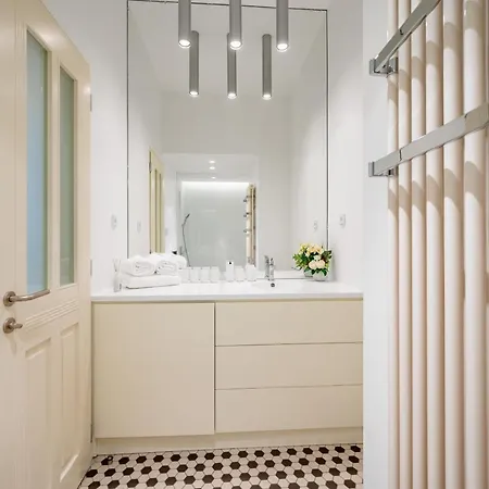 Days - One-bedroom Right Next To Old Town Square * Prague