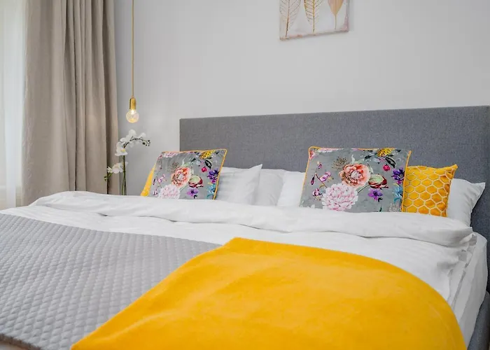 Apartment Days - One-bedroom Right Next To Old Town Square