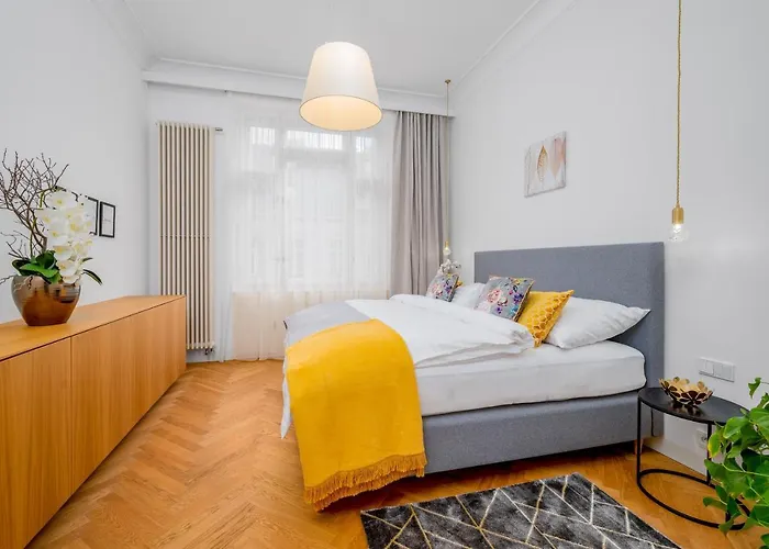 Days - One-bedroom Right Next To Old Town Square 布拉格